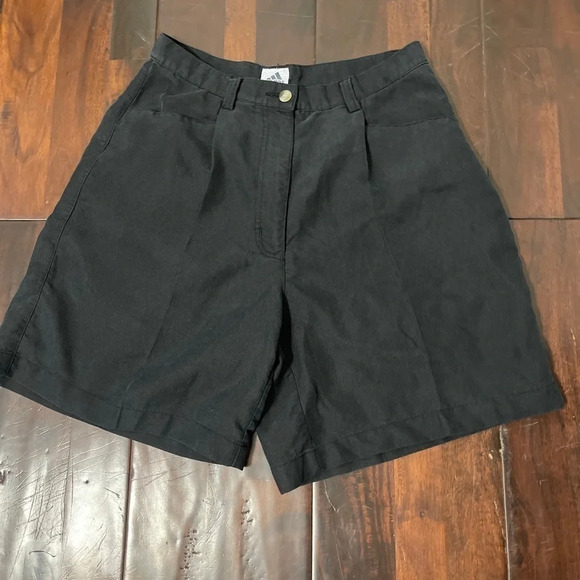 Adidas Women’s‎ golf shorts size 6 - Picture 1 of 4